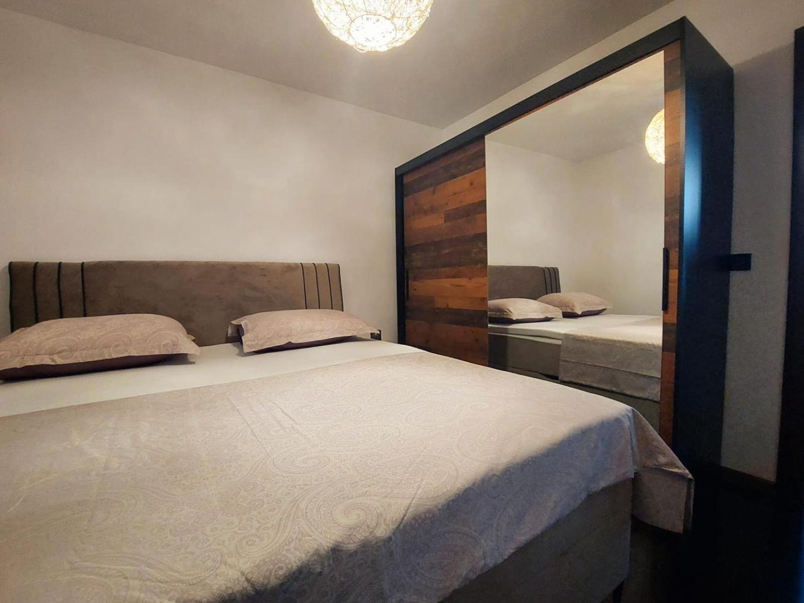 Apartments Onyx Sisak Eksteriør bilde